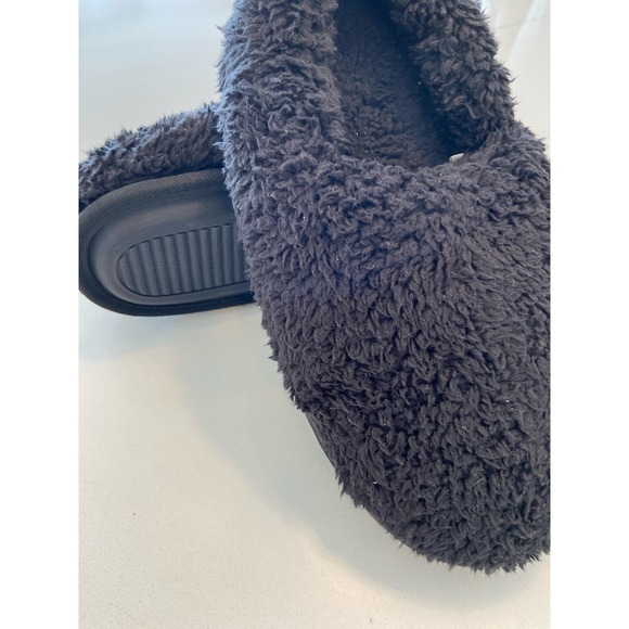 "Sonoma Black Fuzzy Slippers - Comfort Cushion - Women's Size Medium (7-8)" - Picture 4 of 6
